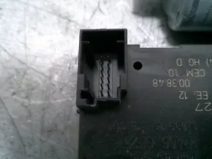 Foto de MOTOR ELEVALUNAS DELANTERO DERECHO PEUGEOT 407 2.0 16V HDi FAP CAT (RHR / DW10BTED4) (136 CV / 100 KW) referencia 994651101 foto 3