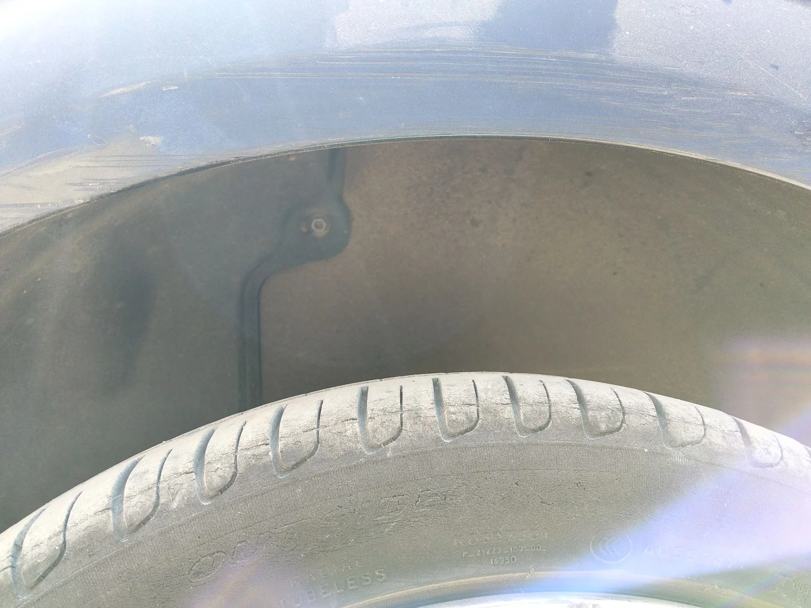 Foto de PASO RUEDA TRASERO DERECHO OPEL ASTRA H GTC 1.9 CDTI (120 CV / 88 KW)