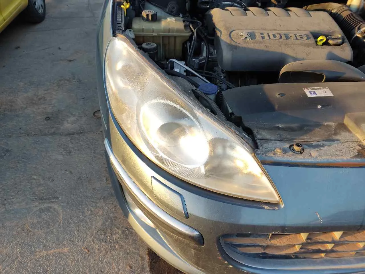 Foto de FARO DERECHO PEUGEOT 407 2.0 16V HDi FAP CAT (RHR / DW10BTED4) (136 CV / 100 KW)