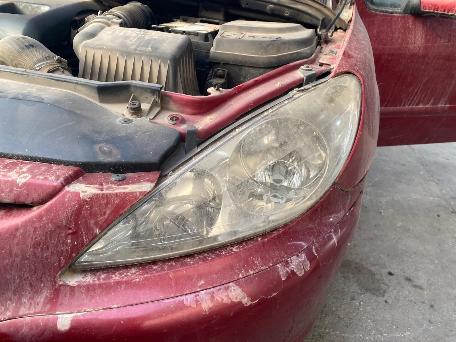 Foto de FARO IZQUIERDO PEUGEOT 307 CC CABRIO-COUPÉ (S1)(10.2003) 2.0 16V CAT (136 CV / 100 KW) referencia 6204Z3