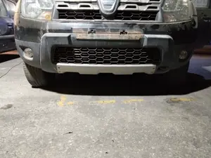 Foto de PARAGOLPES DELANTERO DACIA DUSTER I 1.2 16V TCE CAT (125 CV / 92 KW)