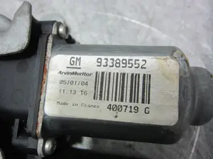 Foto de ELEVALUNAS DELANTERO DERECHO OPEL MERIVA 1.7 16V CDTI (101 CV / 74 KW) referencia 93389552 foto 2
