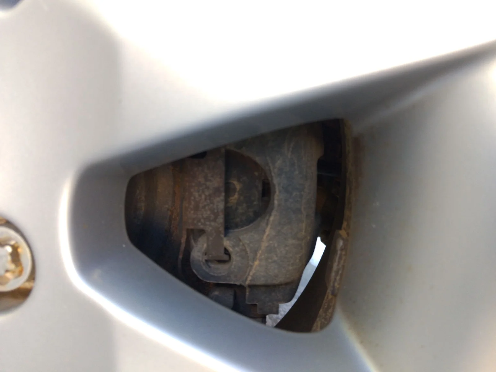 Foto de PINZA DE FRENO TRASERA IZQUIERDA BMW SERIE 3 BERLINA (E46) 2.5 24V CAT (170 CV / 125 KW) referencia 34216758135
