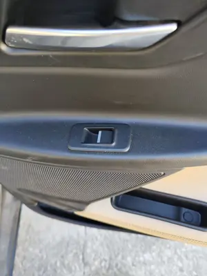 Foto de ELEVALUNAS TRASERO DERECHO JAGUAR XE 2.0  Turbo CAT (200 CV / 147 KW)