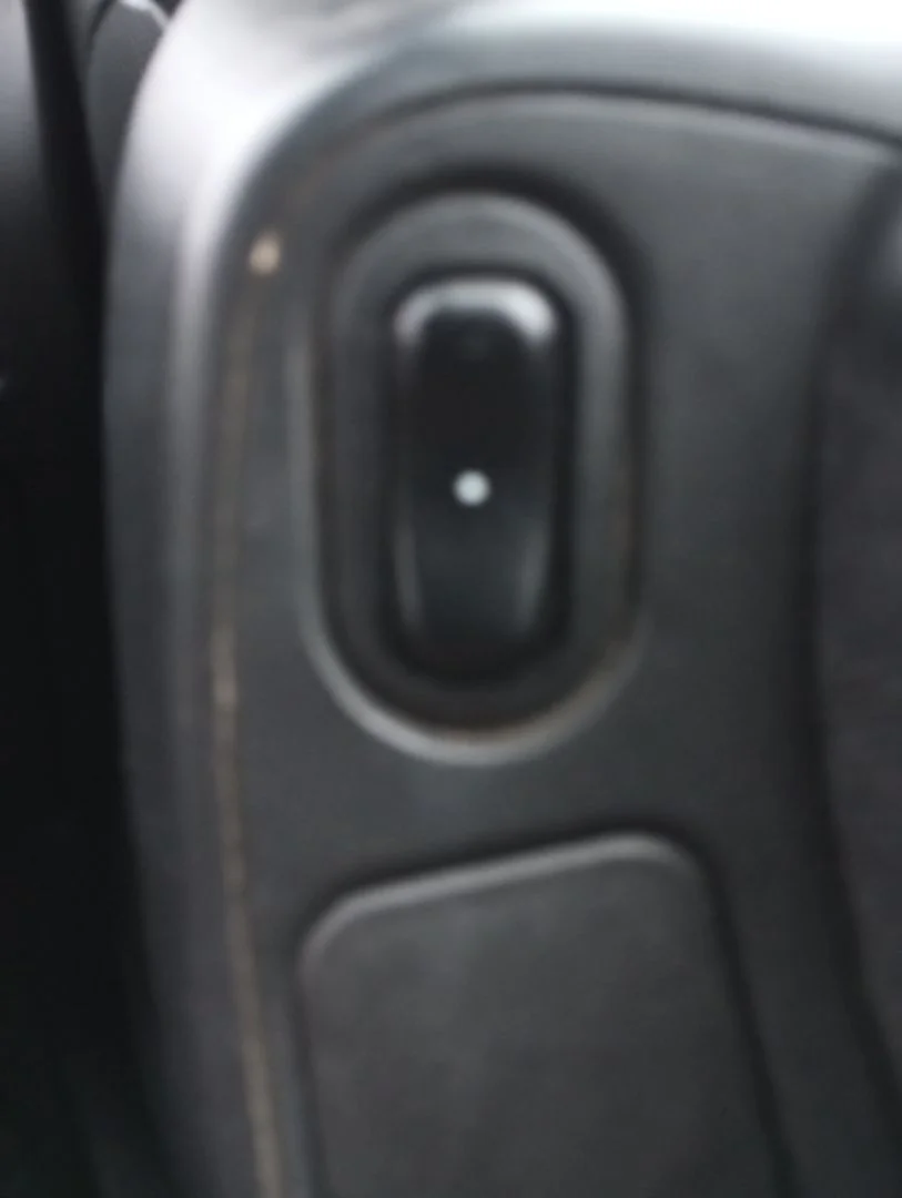 Foto de MANDO ELEVALUNAS TRASERO IZQUIERDO OPEL ZAFIRA A 2.0 DTI (101 CV / 74 KW)