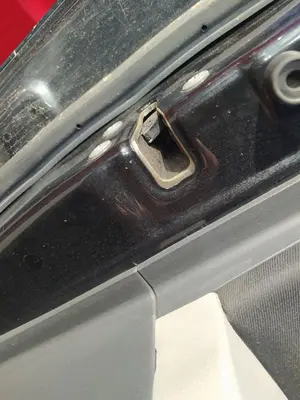 Foto de CERRADURA PUERTA DELANTERA IZQUIERDA TOYOTA YARIS (KSP9/SCP9/NLP9) 1.4 Turbodiesel CAT (90 CV / 66 KW)