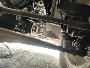 Foto de BRAZO SUSPENSION DELANTERO IZQUIERDO FORD FOCUS BERLINA (CAK) 1.6 16V CAT (101 CV / 74 KW)