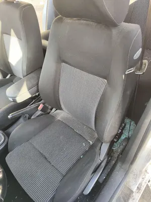 Foto de ASIENTO DELANTERO IZQUIERDO VOLKSWAGEN GOLF IV BERLINA (1J1)(10.1997) 2.0 (116 CV / 85 KW) foto 2
