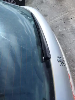 Foto de BRAZO LIMPIA TRASERO PEUGEOT 207 1.6 16V HDi (90 CV / 66 KW) referencia 6429AR