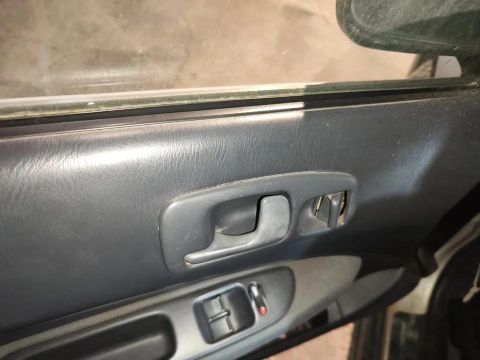 Foto de MANETA INTERIOR DELANTERA IZQUIERDA HONDA CIVIC COUPÉ (EJ6/8) 1.6 CAT (105 CV / 77 KW) referencia 72160S00A01ZB