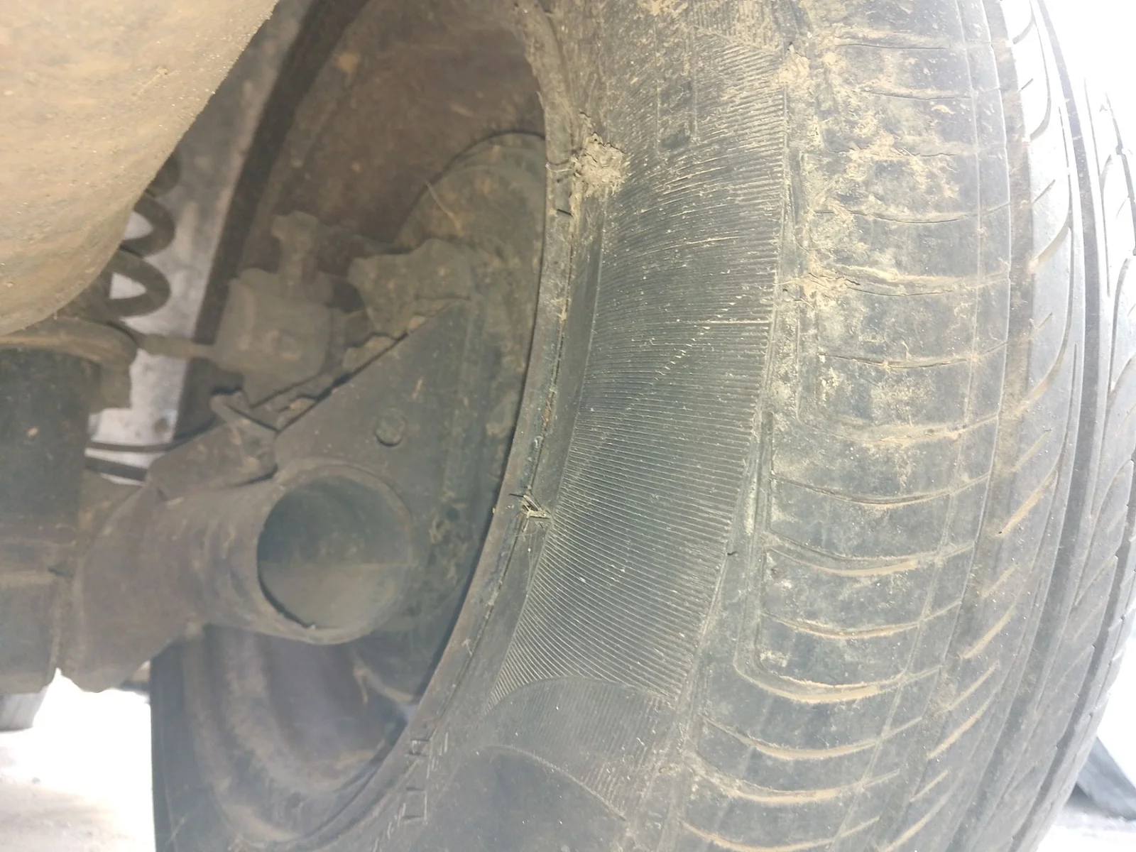 Foto de MANGUETA TRASERA DERECHA TOYOTA COROLLA (E12) 1.4 16V CAT (97 CV / 71 KW)
