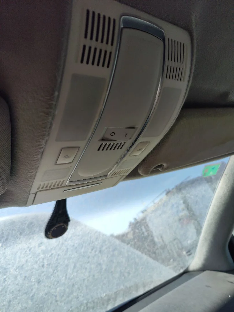 Foto de LUZ INTERIOR AUDI A6 BERLINA (4F2) 2.0 TDI (140 CV / 103 KW) referencia 4F0947140  FKZ