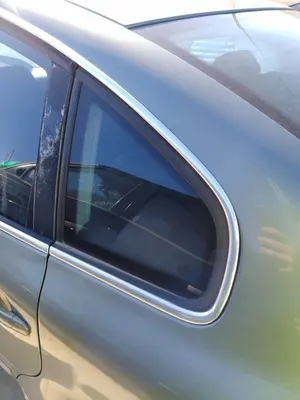 Foto de LUNA CUSTODIA TRASERA IZQUIERDA VOLKSWAGEN PASSAT BERLINA (3B3) 1.9 TDI (131 CV / 96 KW)