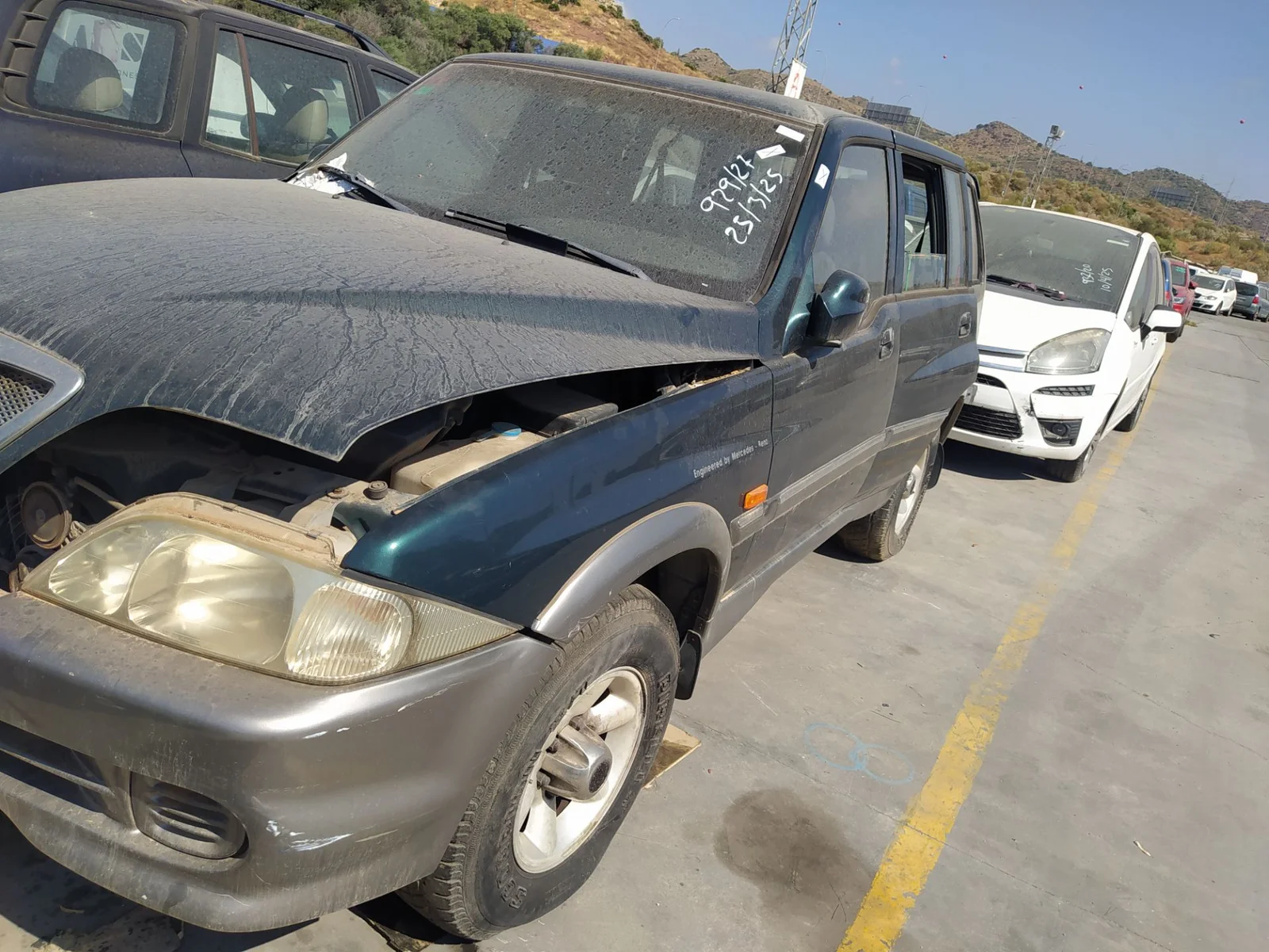 Foto de PARAGOLPES DELANTERO SSANGYONG MUSSO 2.9 Turbodiesel CAT (120 CV / 88 KW)