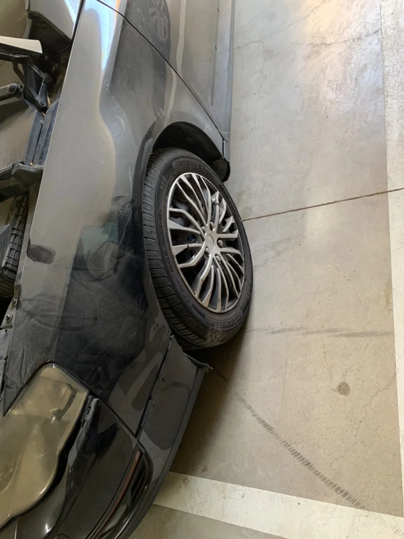 Foto de LLANTA VOLKSWAGEN PASSAT VARIANT (3C5) 2.0 TDI (140 CV / 103 KW) referencia 3C0601025BAQQ9