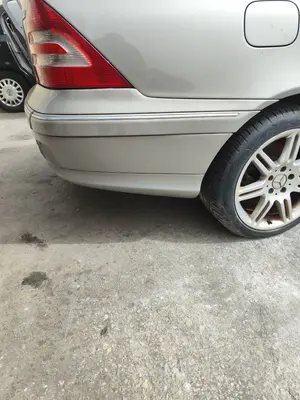 Foto de PARAGOLPES TRASERO MERCEDES-BENZ CLASE C (BM 203) BERLINA 3.0 CDI CAT (224 CV / 165 KW) foto 4
