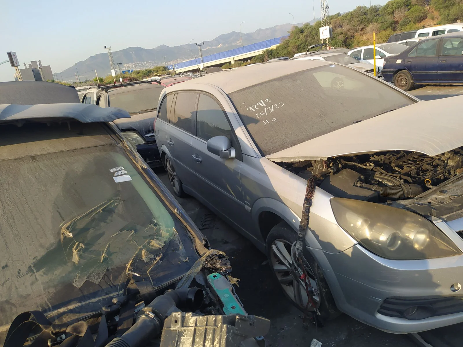 Foto de PARAGOLPES DELANTERO OPEL VECTRA C CARAVAN 2.2 16V CAT (Z 22 YH / LCH) (155 CV / 114 KW)