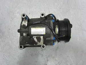 Foto de COMPRESOR AIRE ACONDICIONADO FORD FIESTA (CBK) referencia YS4H19D629AC foto 9