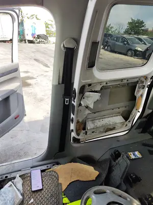 Foto de CINTURON SEGURIDAD DELANTERO DERECHO VOLKSWAGEN CADDY (2K)(02.2004) 1.9 TDI (BSU) (75 CV / 55 KW)