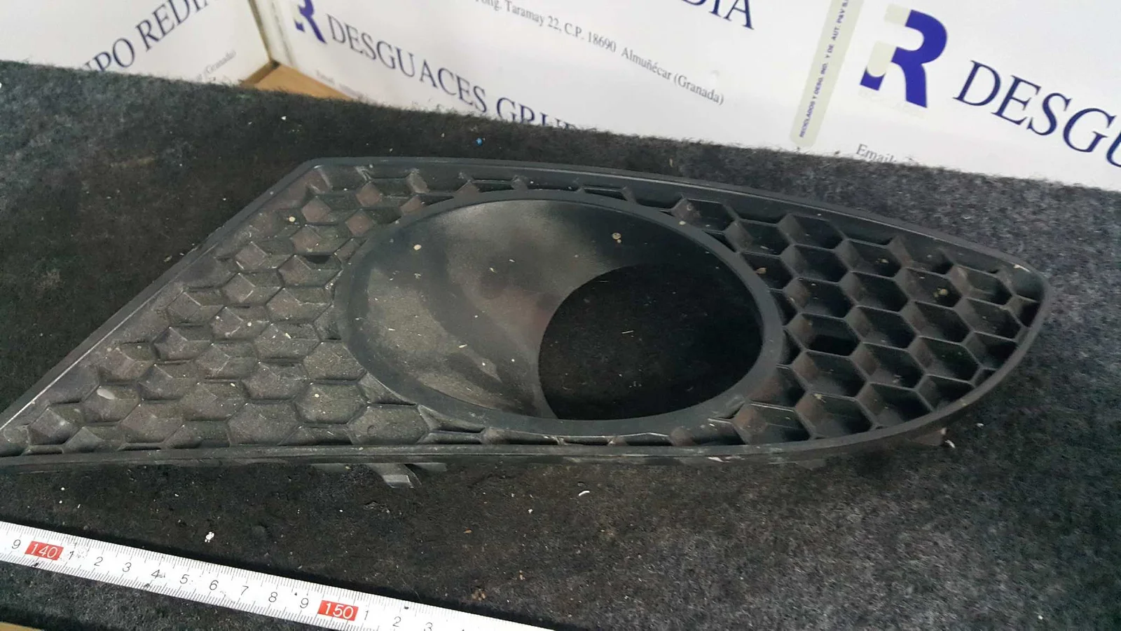 Foto de REJILLA PARAGOLPES IZQUIERDA SEAT LEON (1P1) referencia 1P0853665A