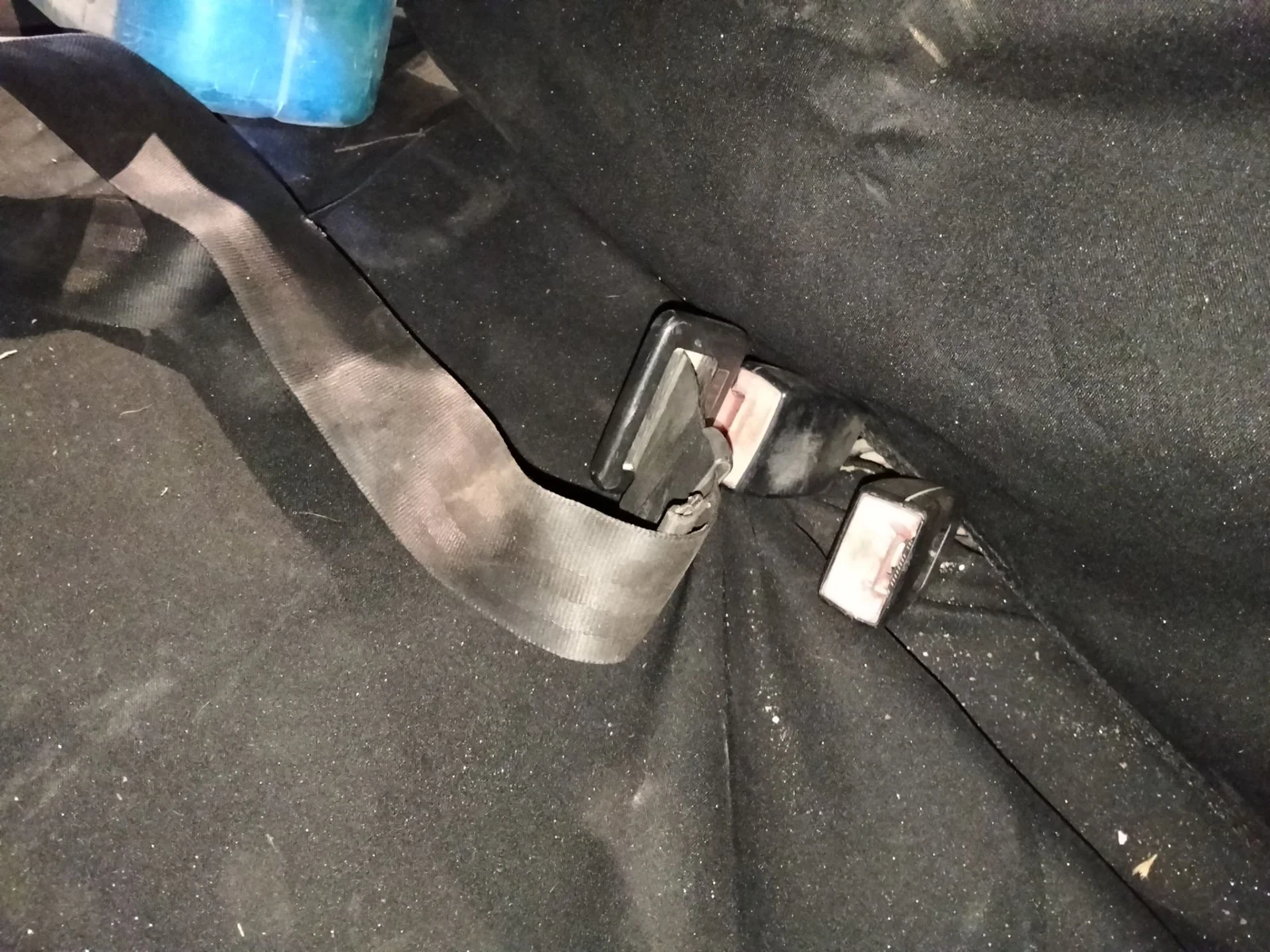 Foto de ENGANCHE CINTURON TRASERO IZQUIERDO SEAT IBIZA (6L1)