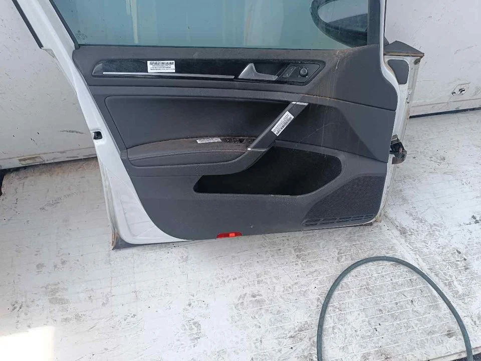 Foto de GUARNECIDO PUERTA DELANTERA IZQUIERDA VOLKSWAGEN GOLF VII (5G1/BE1) 2.0 TDI (184 CV / 135 KW)