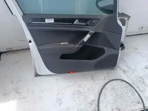 Foto de GUARNECIDO PUERTA DELANTERA IZQUIERDA VOLKSWAGEN GOLF VII (5G1/BE1) 2.0 TDI (184 CV / 135 KW)