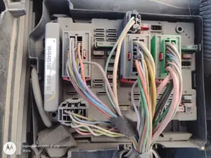 Foto de CAJA RELES / FUSIBLES PEUGEOT 206 1.4 HDi (68 CV / 50 KW) referencia 9646405180
