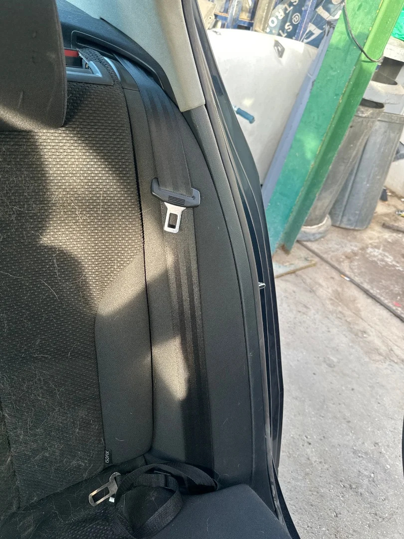 Foto de CINTURON SEGURIDAD TRASERO IZQUIERDO VOLKSWAGEN PASSAT BERLINA (3C2) 2.0 TDI (140 CV / 103 KW)