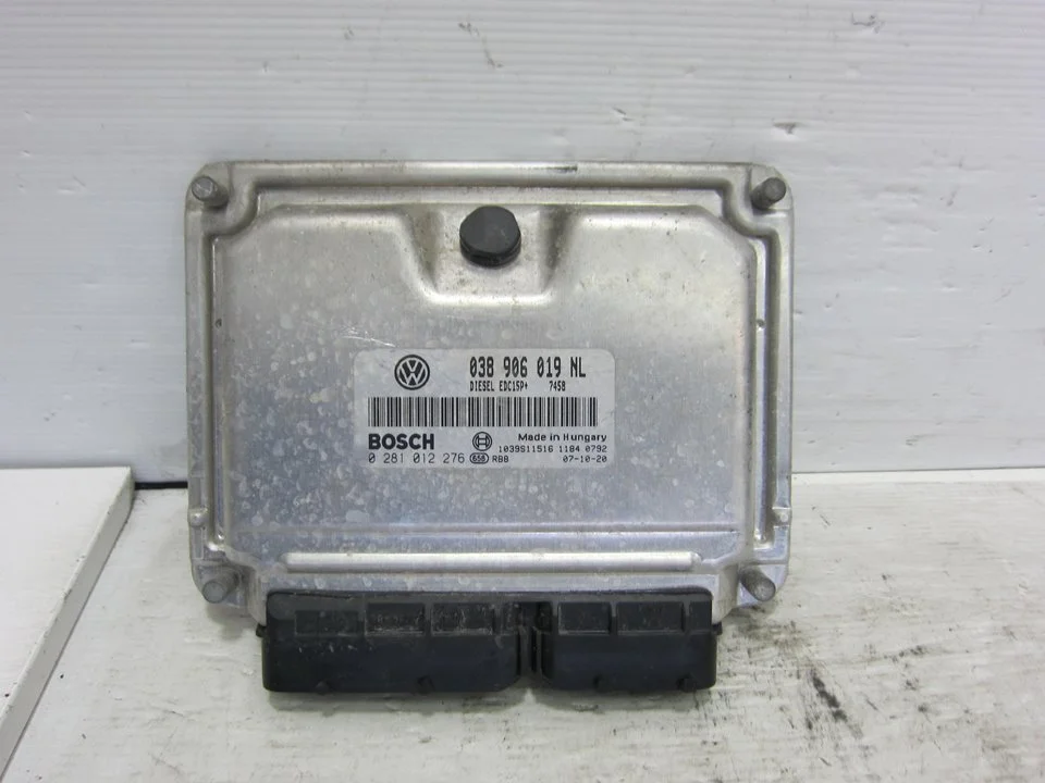 Foto de CENTRALITA MOTOR UCE SEAT CORDOBA BERLINA (6L2) 1.9 TDI (131 CV / 96 KW) referencia 038906019NL