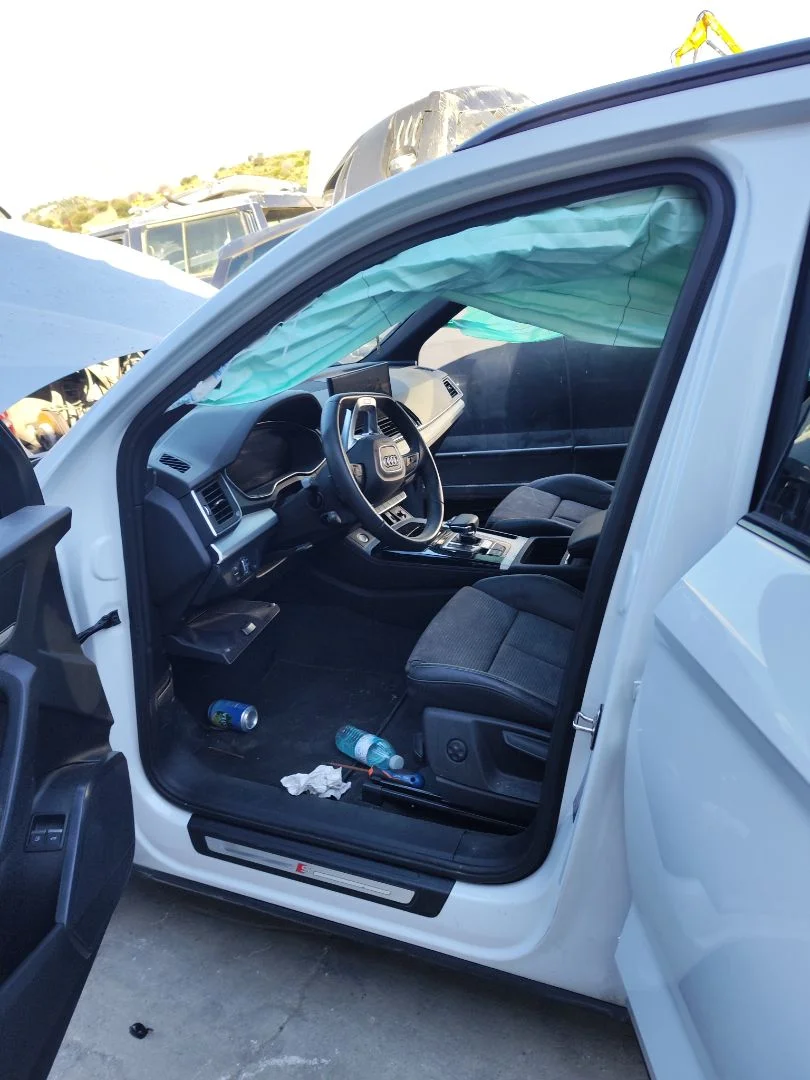 Foto de GOMAS CONTORNO PUERTA AUDI Q5 FYG Híbrido 220 kW (2.0 Ltr. - 195 kW TFSI) (299 CV / 220 KW) referencia 80A831721C