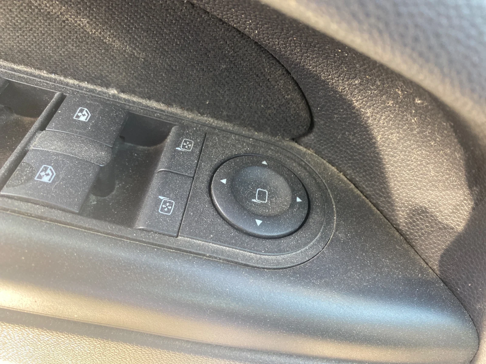 Foto de MANDO RETROVISOR OPEL ZAFIRA B 1.9 CDTI (120 CV / 88 KW)