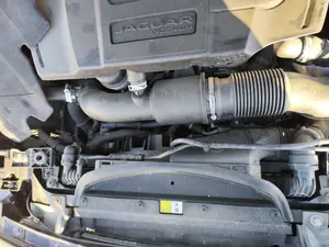 Foto de ELECTROVENTILADOR RADIADOR AIRE ACONDICIONADO JAGUAR XE 2.0  Turbo CAT (200 CV / 147 KW)