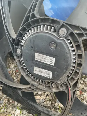 Foto de ELECTROVENTILADOR BMW SERIE 1 BERLINA (E81/E87) 2.0 Turbodiesel CAT (143 CV / 105 KW) foto 3