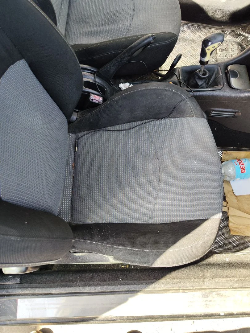 Foto de ASIENTO DELANTERO DERECHO PEUGEOT 206 1.4 (75 CV / 55 KW)