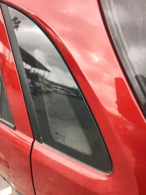 Foto de LUNA CUSTODIA TRASERA IZQUIERDA OPEL CORSA C 1.2 16V CAT (Z 12 XEP / LB4) (80 CV / 59 KW)