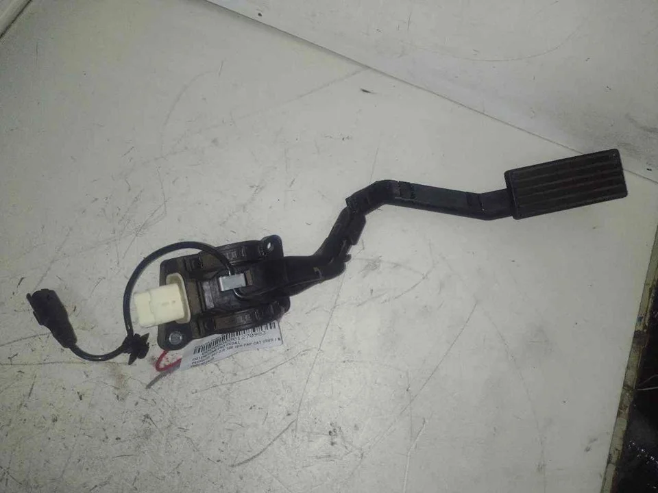 Foto de POTENCIOMETRO PEDAL PEUGEOT 407 referencia F00C3E2429