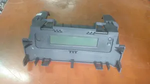Foto de PANTALLA MULTIFUNCION RENAULT MEGANE II BERLINA 5P 1.9 dCi Diesel FAP CAT (110 CV / 81 KW) referencia 8200290542 foto 1