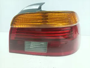 Foto de PILOTO TRASERO DERECHO BMW SERIE 5 BERLINA (E39) referencia 15358400
