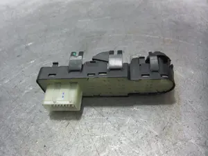 Foto de MANDO ELEVALUNAS DELANTERO IZQUIERDO CITROEN C3 referencia 96647495XT foto 5