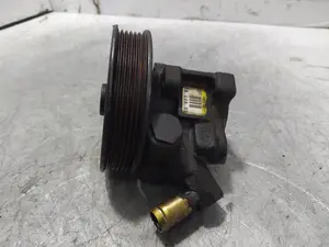 Foto de BOMBA DIRECCION FORD MONDEO BERLINA (GD) 1.8 Turbodiesel CAT (90 CV / 66 KW) referencia 94BB3A733AA foto 2
