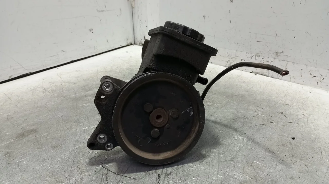 Foto de BOMBA DIRECCION BMW SERIE 3 COMPACTO (E46) 2.0 16V Diesel CAT (150 CV / 110 KW) referencia 7692974519