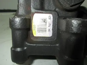 Foto de BOMBA DIRECCION FORD FIESTA (CBK) referencia 3KD2103 foto 3