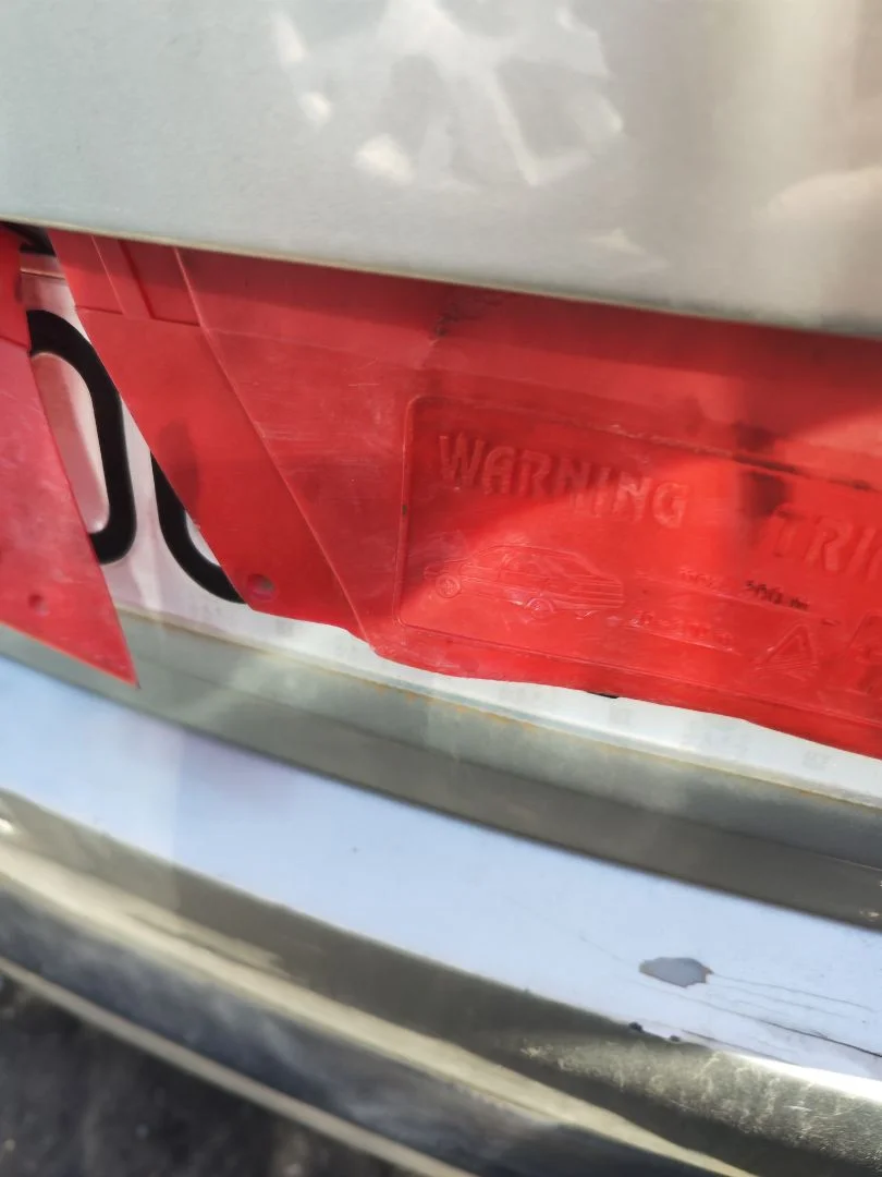 Foto de CERRADURA MALETERO / PORTON PEUGEOT 207 1.4 (73 CV / 54 KW)