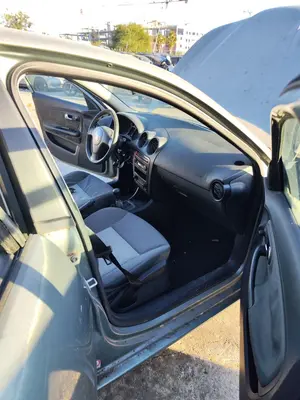Foto de GOMAS CONTORNO PUERTA SEAT CORDOBA BERLINA (6L2) 1.4 16V (75 CV / 55 KW)