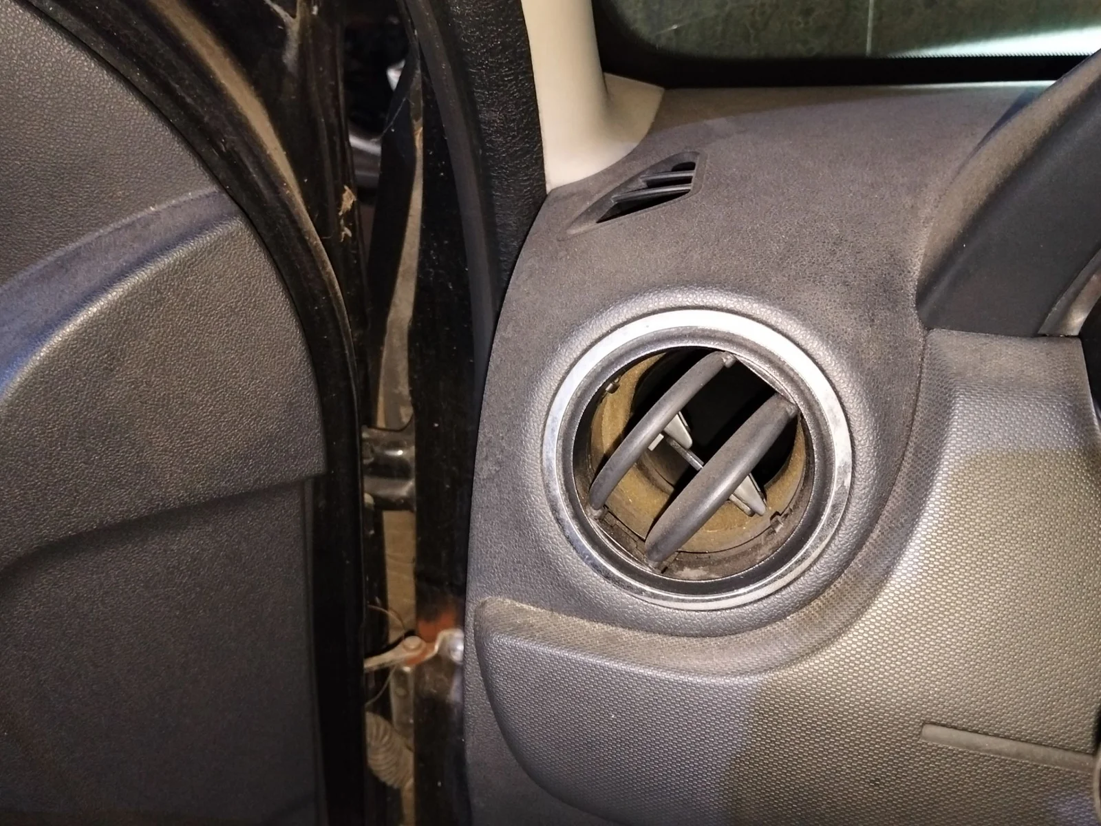 Foto de NO IDENTIFICADO DACIA DUSTER I 1.2 16V TCE CAT (125 CV / 92 KW)