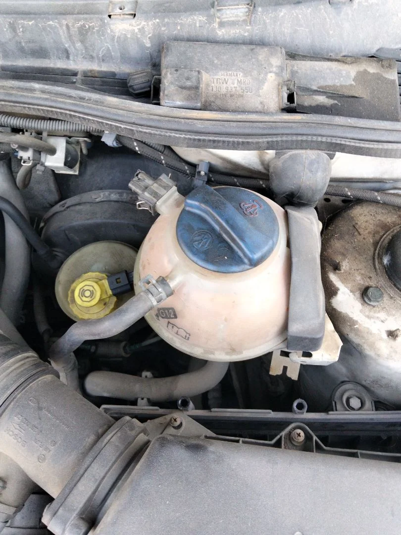 Foto de DEPOSITO EXPANSION SEAT IBIZA (6K1) 1.9 TDI (90 CV / 66 KW) referencia 1H0121407C