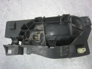 Foto de MANETA INTERIOR TRASERA DERECHA CITROEN JUMPY 2.0 HDi CAT (RHK / DW10UTED4) (120 CV / 88 KW) referencia 303965 foto 2