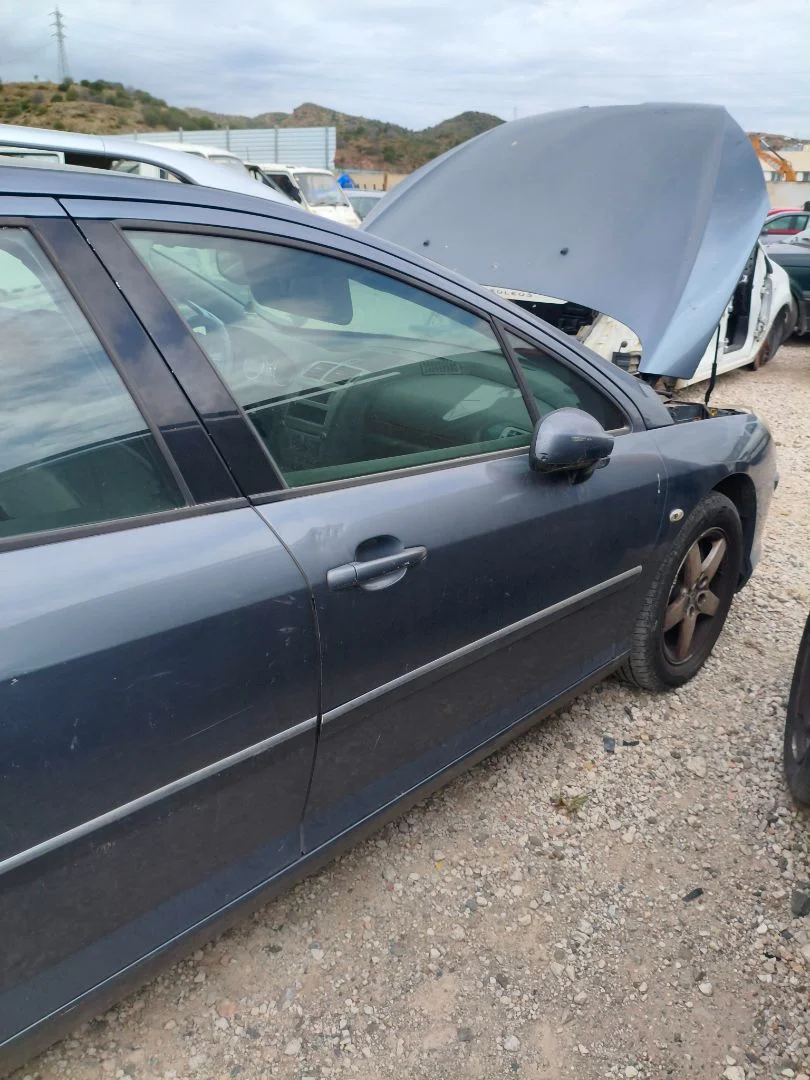 Foto de PUERTA DELANTERA DERECHA PEUGEOT 407 SW 2.0 16V HDi FAP CAT (RHR / DW10BTED4) (136 CV / 100 KW)