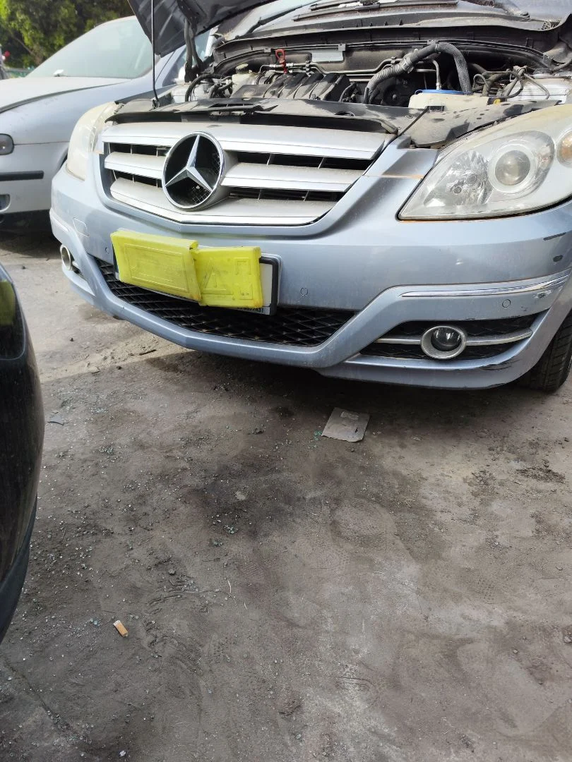 Foto de PARAGOLPES DELANTERO MERCEDES-BENZ CLASE B (BM 245) 2.0 CDI CAT (109 CV / 80 KW)